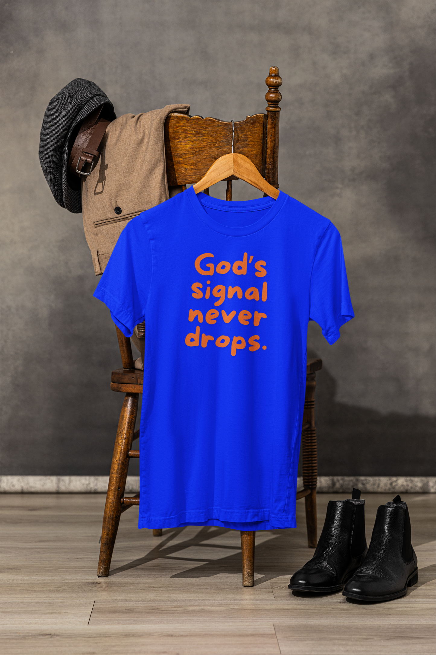 Unisex Tee: "God's Signal Never Drops" - Faith-Inspired Gift, Casual Wear, Christian Apparel, Motivational Statement Shirt